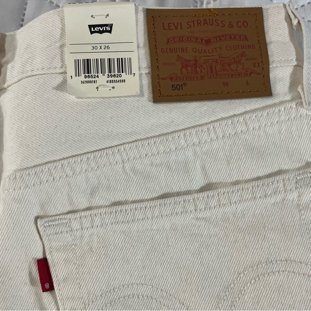 Levi's 501 Button Fly Cropped Straight Distressed Jeans Cream Women's Size 30 - Picture 12 of 12